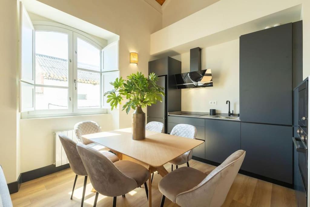 Pasaje Mallol Duplex By Valcambre Apartment *