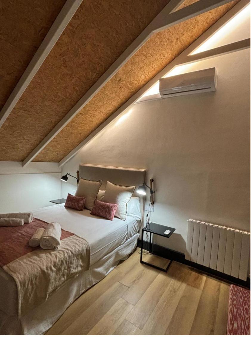 Pasaje Mallol Duplex By Valcambre Seville